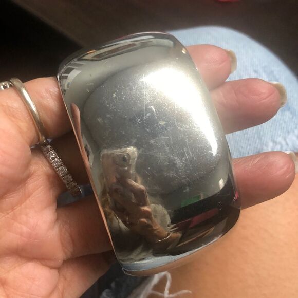 Magnetic bedazzled bangle cuff - Picture 5 of 5